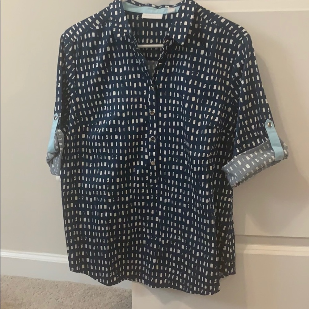 Short sleeve button down